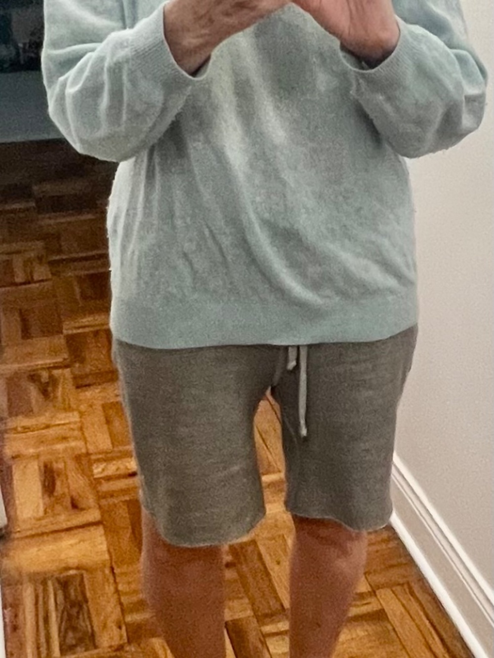 Khaite V-neck cashmere sweater - Picture 7 of 12